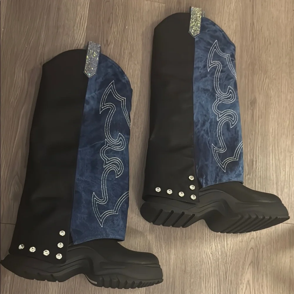 CAPE ROBBIN denim fold-over platform boots with rhinestone and Western-style❣️